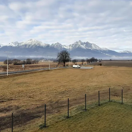 Sky Tatry 公寓